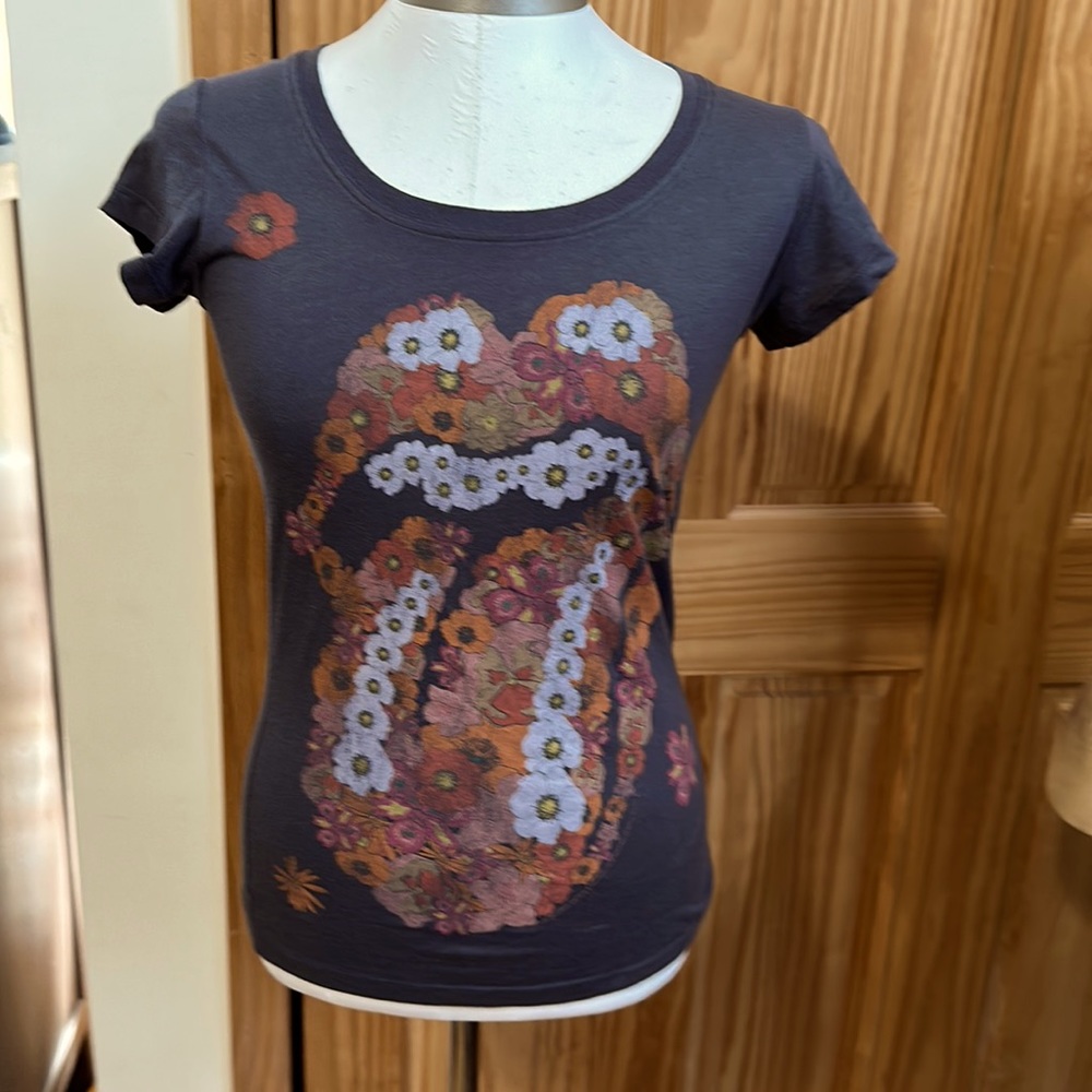 JUNK FOOD XS TEE NEVER WORN NO TAGS